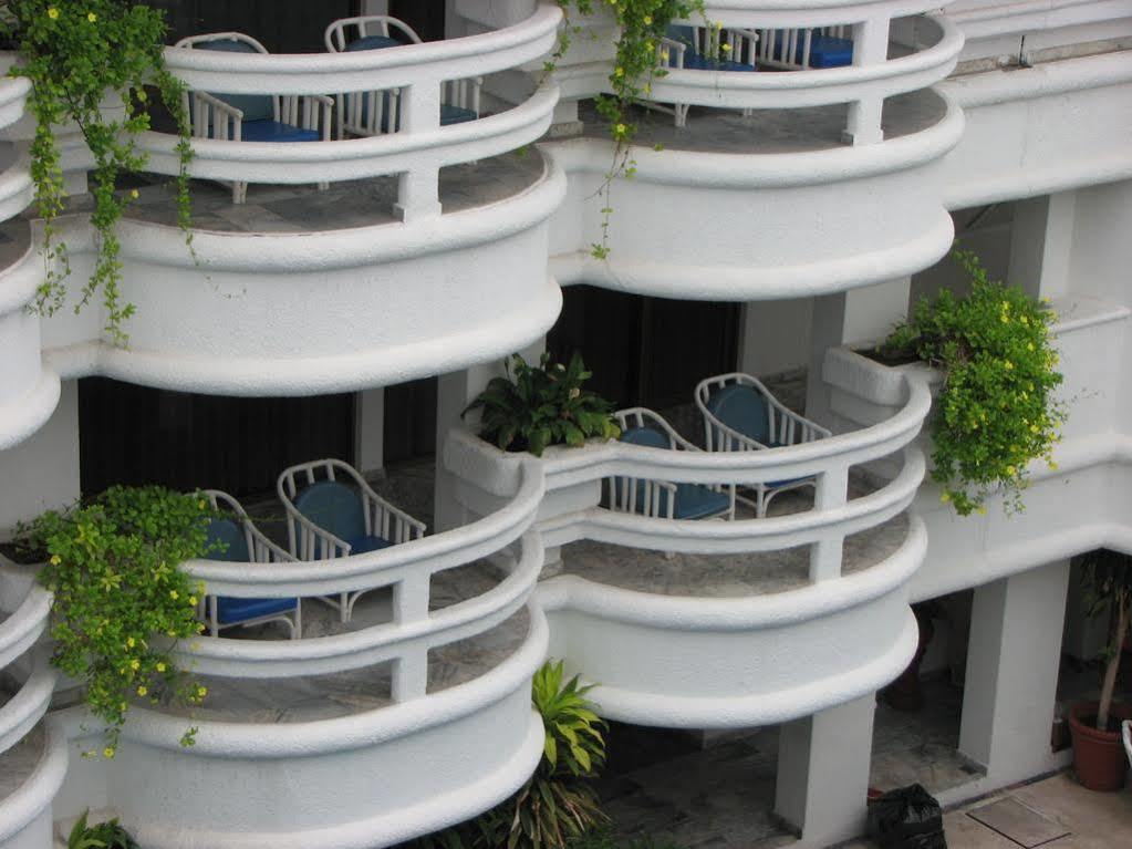 Hotel Y Suites Plaza Manzanillo Zewnętrze zdjęcie